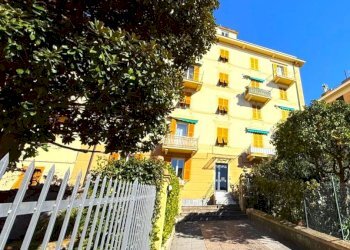 Facciata - Quadrilocale via Ernesto Cabruna, frazione Quinto Al Mare, Genova - foto 13