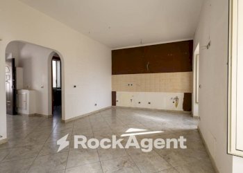 Cucina - Trilocale largo Raffaele Marincola Cattaneo, 33, Catanzaro - foto 4