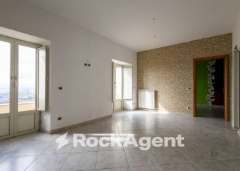 Cucina - Trilocale largo Raffaele Marincola Cattaneo, 33, Catanzaro - foto 8