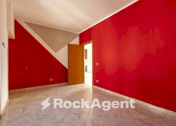 Camera da letto - Trilocale largo Raffaele Marincola Cattaneo, 33, Catanzaro - foto 30