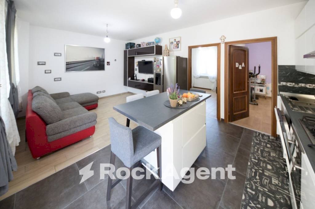 Three-room apartment via Monte Grappa, 3, Mignanego - photo 1