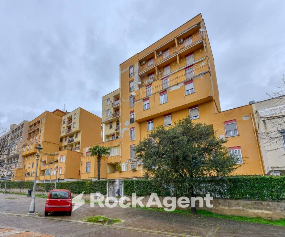 Ingresso - Appartamento via Napoli Achille, 9, Salerno - foto 1