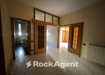 Ingresso - Appartamento via Napoli Achille, 9, Salerno - foto 3