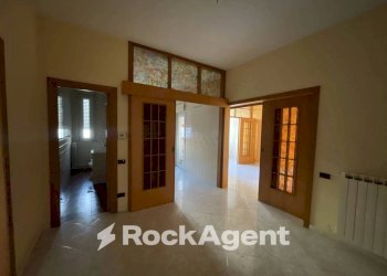 Cucina - Appartamento via Napoli Achille, 9, Salerno - foto 4