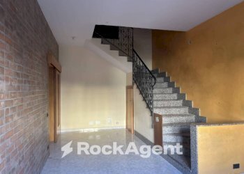 Interno palazzo - Appartamento via Napoli Achille, 9, Salerno - foto 7