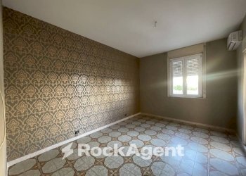 Camera da letto - Appartamento via Napoli Achille, 9, Salerno - foto 11