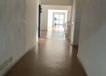 Interno palazzo - Appartamento via Napoli Achille, 9, Salerno - foto 23