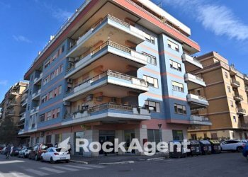 Facciata - Bilocale via Alcide Pedretti, 68, Roma - foto 2