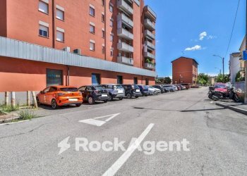 Negozio via del Triumvirato, 89/A, Bologna (zona Borgo Panigale) - foto 13