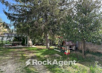 Villa via G. Garibaldi, 205, Torre De' Passeri - foto 8