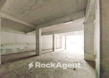 Warehouse via Cordanieri, Genova (neighborhood Voltri) - photo 31
