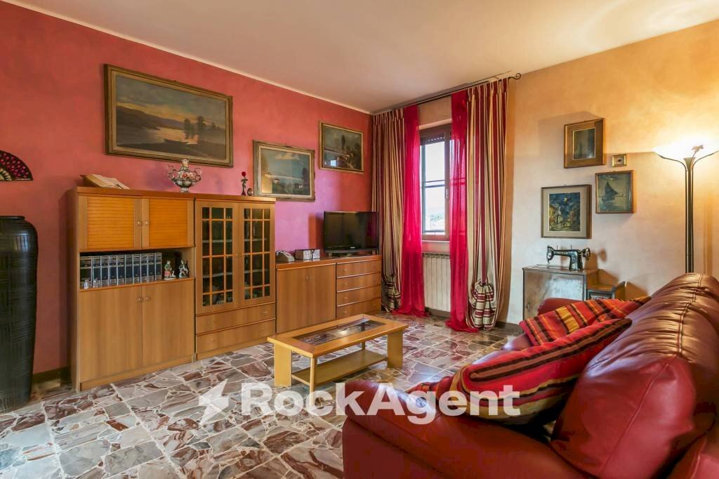 Salone - Three-room apartment via Enrico Frizzoni, 16, Treviolo - photo 3