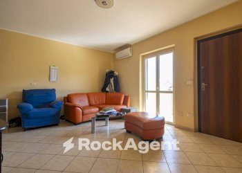 Salone - Villa a Schiera via Reggio Calabria, 20, Montauro - foto 4