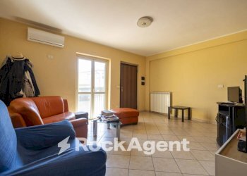 Salone - Villa a Schiera via Reggio Calabria, 20, Montauro - foto 3