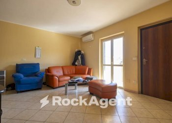 Salone - Villa a Schiera via Reggio Calabria, 20, Montauro - foto 4