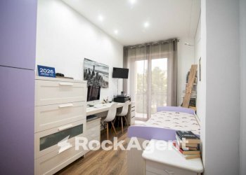 Camera da letto - Trilocale via Marecchiese, 116, Rimini - foto 12