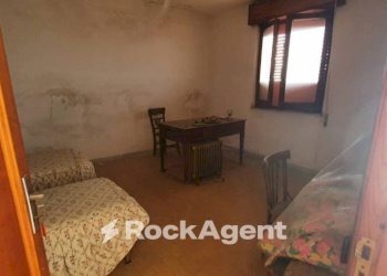 Casa indipendente piazza F. Caligiuri, Amato - foto 10