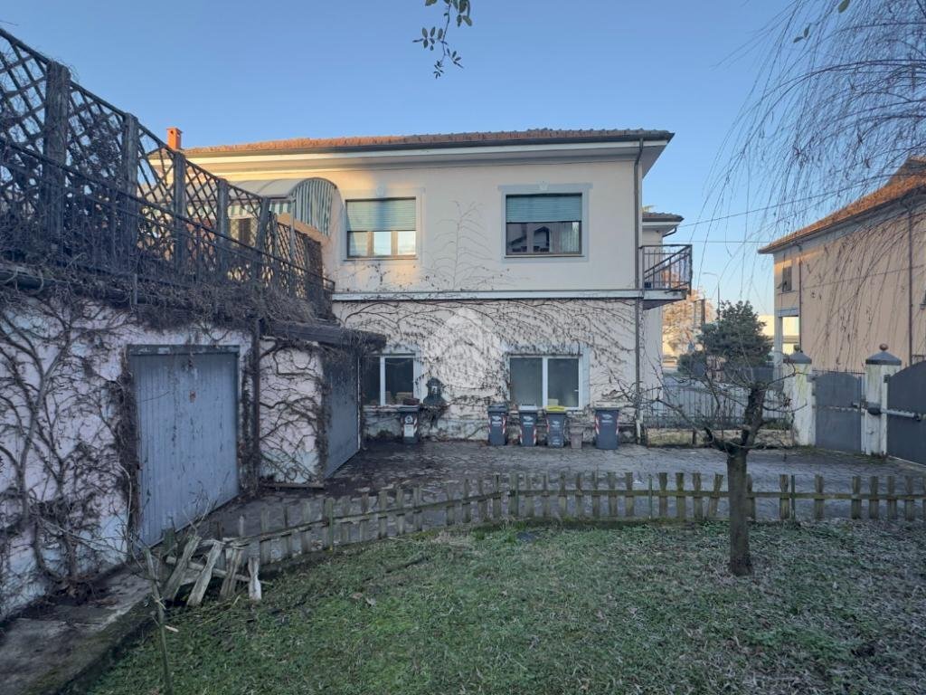 Casa semi indipendente Via Edilio Raggio, Novi Ligure - foto 2