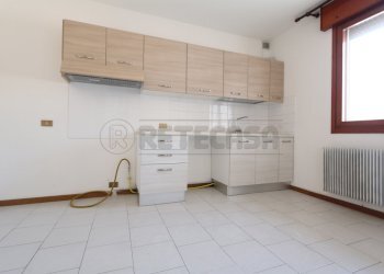 IMG_7872.JPG - Appartamento Via delle Casermette, Vicenza - foto 4