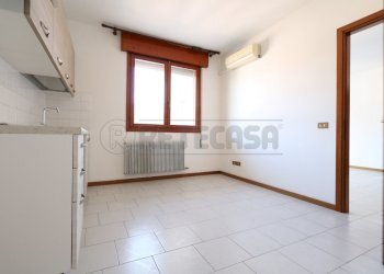 IMG_7873.JPG - Appartamento Via delle Casermette, Vicenza - foto 5