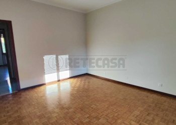 WhatsApp Image 2026-02-17 at 12.30.54.jpeg - Trilocale Via Alessandro Lamo, Cremona - foto 14