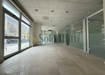 image00018.jpeg - Locale Commerciale Via Nazario Sauro 9, Catanzaro - foto 1