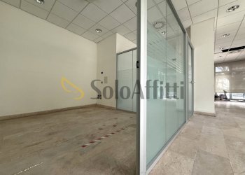 image00022.jpeg - Locale Commerciale Via Nazario Sauro 9, Catanzaro - foto 3