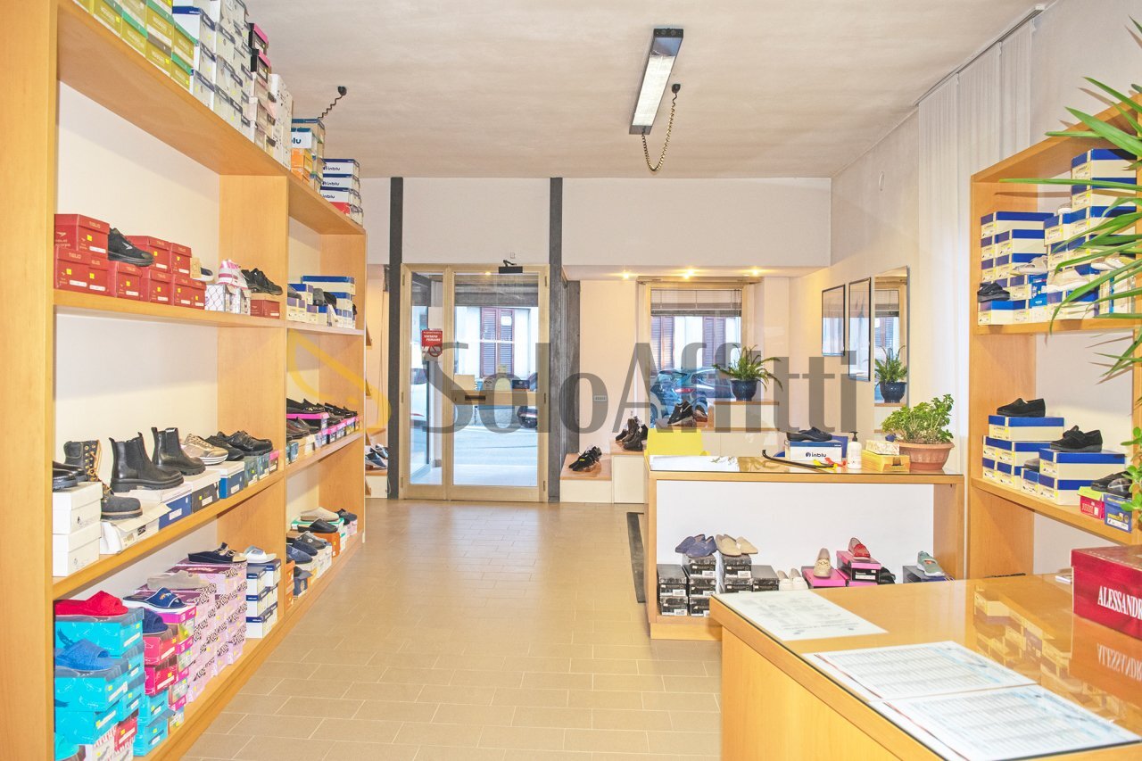 DSC_0096.jpg - Locale Commerciale Mariano Comense - foto 1