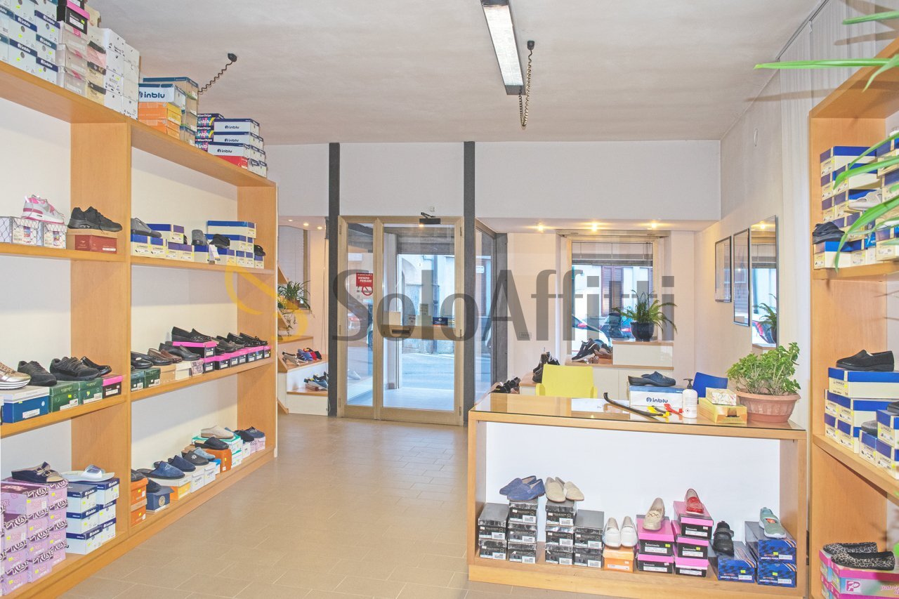 DSC_0095.jpg - Locale Commerciale Mariano Comense - foto 2