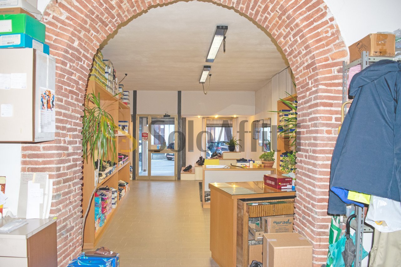 DSC_0100.jpg - Locale Commerciale Mariano Comense - foto 3