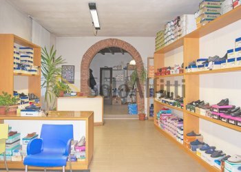 DSC_0090.jpg - Commercial Premises Mariano Comense - photo 4