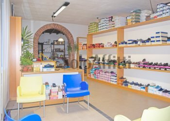 DSC_0091.jpg - Commercial Premises Mariano Comense - photo 5