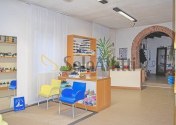 DSC_0093.jpg - Commercial Premises Mariano Comense - photo 8