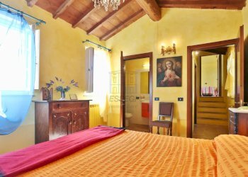 vendesi rustico in pietra con piscina a sfioro luc - Casale Via di Mutigliano, Lucca - foto 2