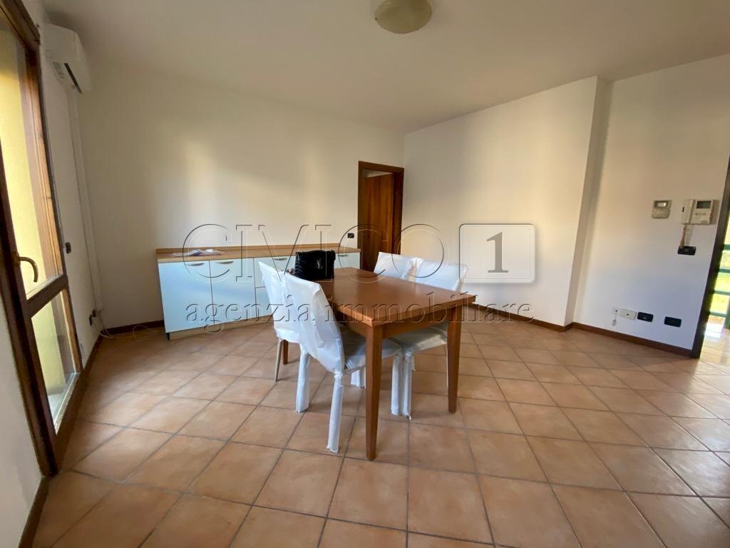 01ca6a53-d52c-4cf2-8688-72984254a328.jpg - Three-room apartment Via Dante 1, Quinto Vicentino - photo 2