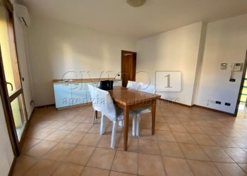 01ca6a53-d52c-4cf2-8688-72984254a328.jpg - Three-room apartment Via Dante 1, Quinto Vicentino - photo 2