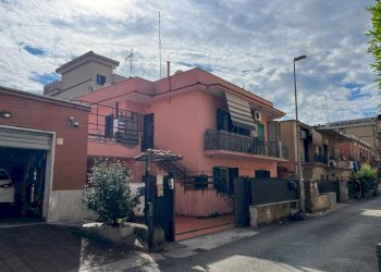 Palazzina - Monolocale Via Cossignano, Roma (zona Castel Giubileo) - foto 1