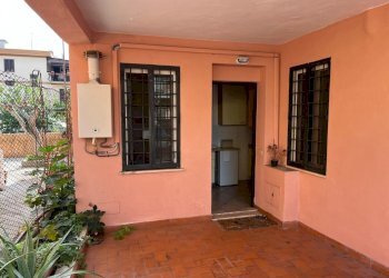 ingresso - Monolocale Via Cossignano, Roma (zona Castel Giubileo) - foto 3