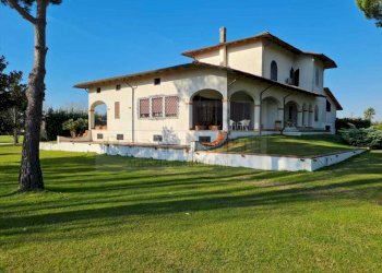 WhatsApp Image 2026-02-06 at 12.15.45.jpeg - Villa Pietrasanta - foto 1