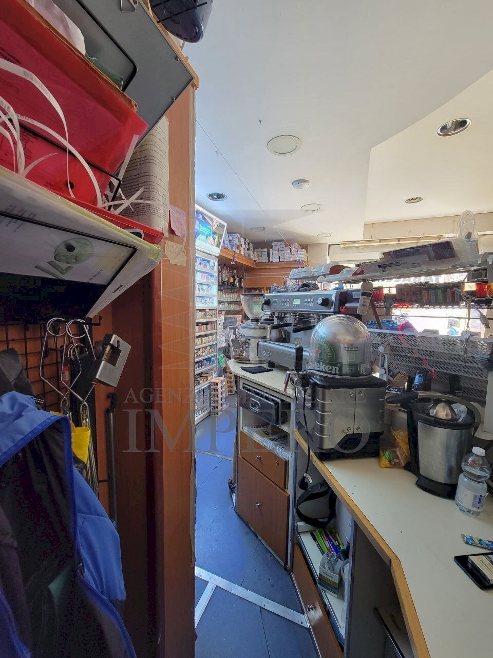 2ec5214c-a29b-47fb-8b88-6350145ab6bb.jpeg - Locale Commerciale Via Aurelia 150, Bordighera - foto 3