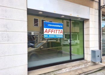 Locale Commerciale Via Roma, Noventa Vicentina - foto 2