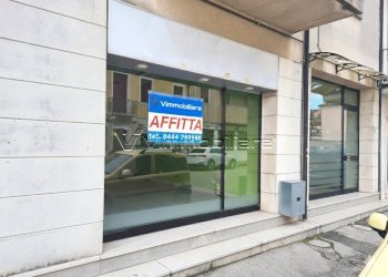 Locale Commerciale Via Roma, Noventa Vicentina - foto 3