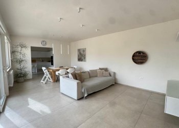 soggiorno - Villa Contrada Peroscia 14, Monopoli - photo 1