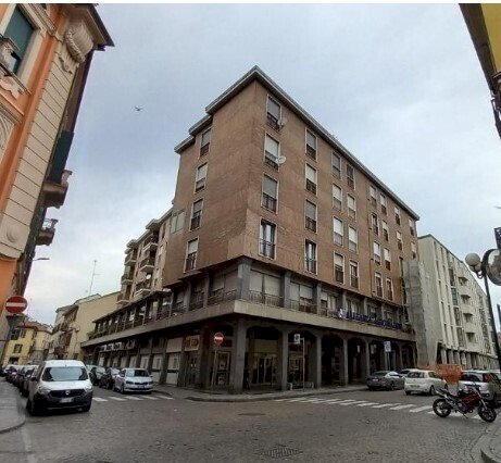 2.jpg - Apartment at auction Via Camillo Cavour 23, Alessandria - photo 1