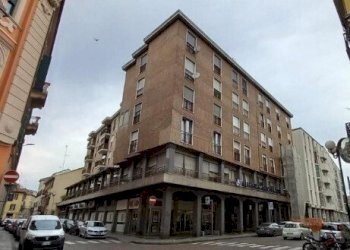 2.jpg - Appartamento all'asta Via Camillo Cavour 23, Alessandria - foto 1