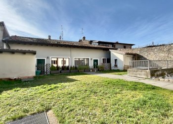 IMG_4305.jpg - Trilocale Via Galliano, Passirano - foto 1