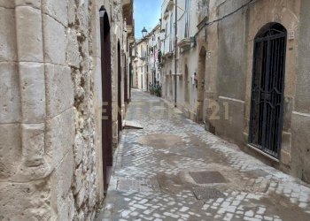 74812b53-7210-4884-bc0a-e4707ed30efe.jpg - Quadrilocale Via Salomone 30, Siracusa - foto 14