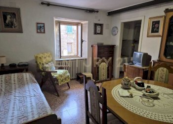 foto cucina 3.jpeg - Townhouse Piazza Solferino 4, Civitella Paganico - photo 4