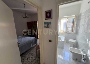 foto piano 2 zona notte.jpeg - Townhouse Piazza Solferino 4, Civitella Paganico - photo 14