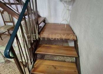 foto scala interna 1.jpeg - Townhouse Piazza Solferino 4, Civitella Paganico - photo 19